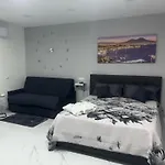 Vinny\'S House
