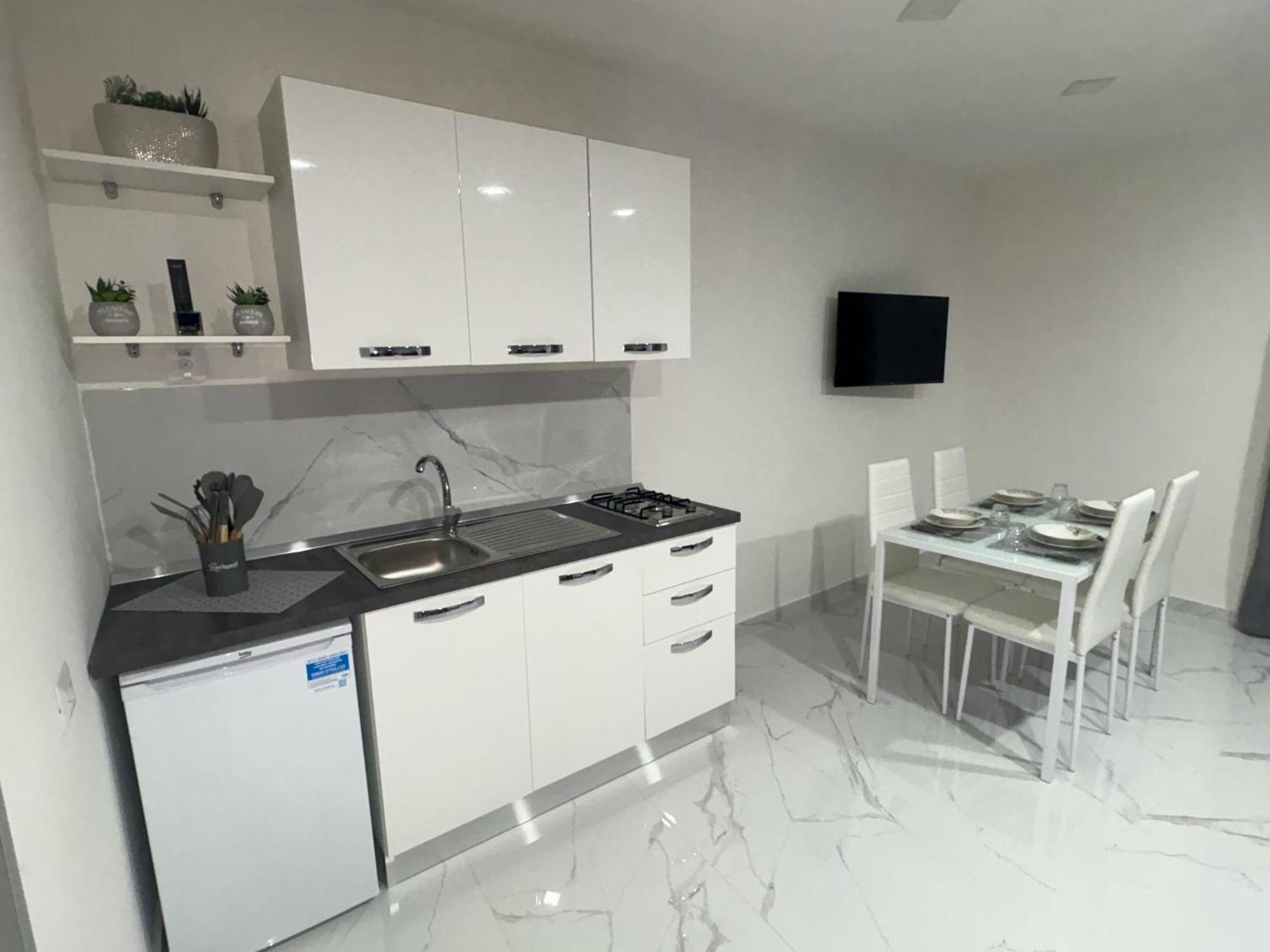 Vinny's House Apartment *
