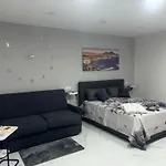 Vinny\'S House